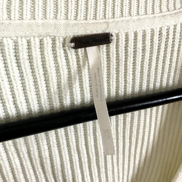 Free People Knitted Ribbed V Neck Sweatshirt Cream White Cropped Womens Size XS - Picture 2 of 5